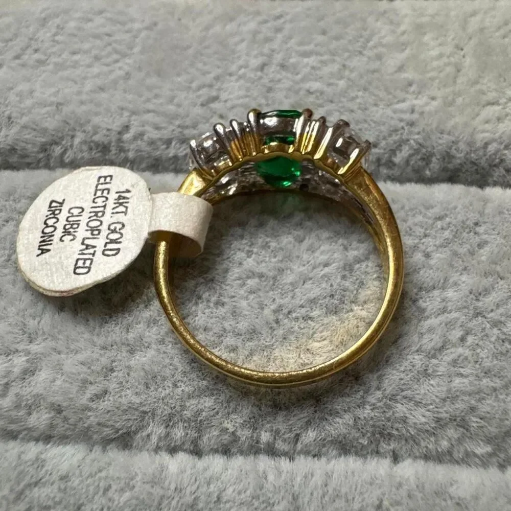 Unbranded Women's Green and Silver Jewellery